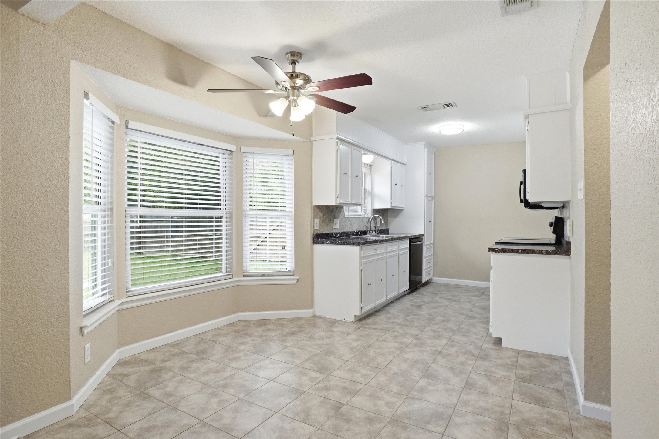 148 Lilac Lane Azle TX 76020