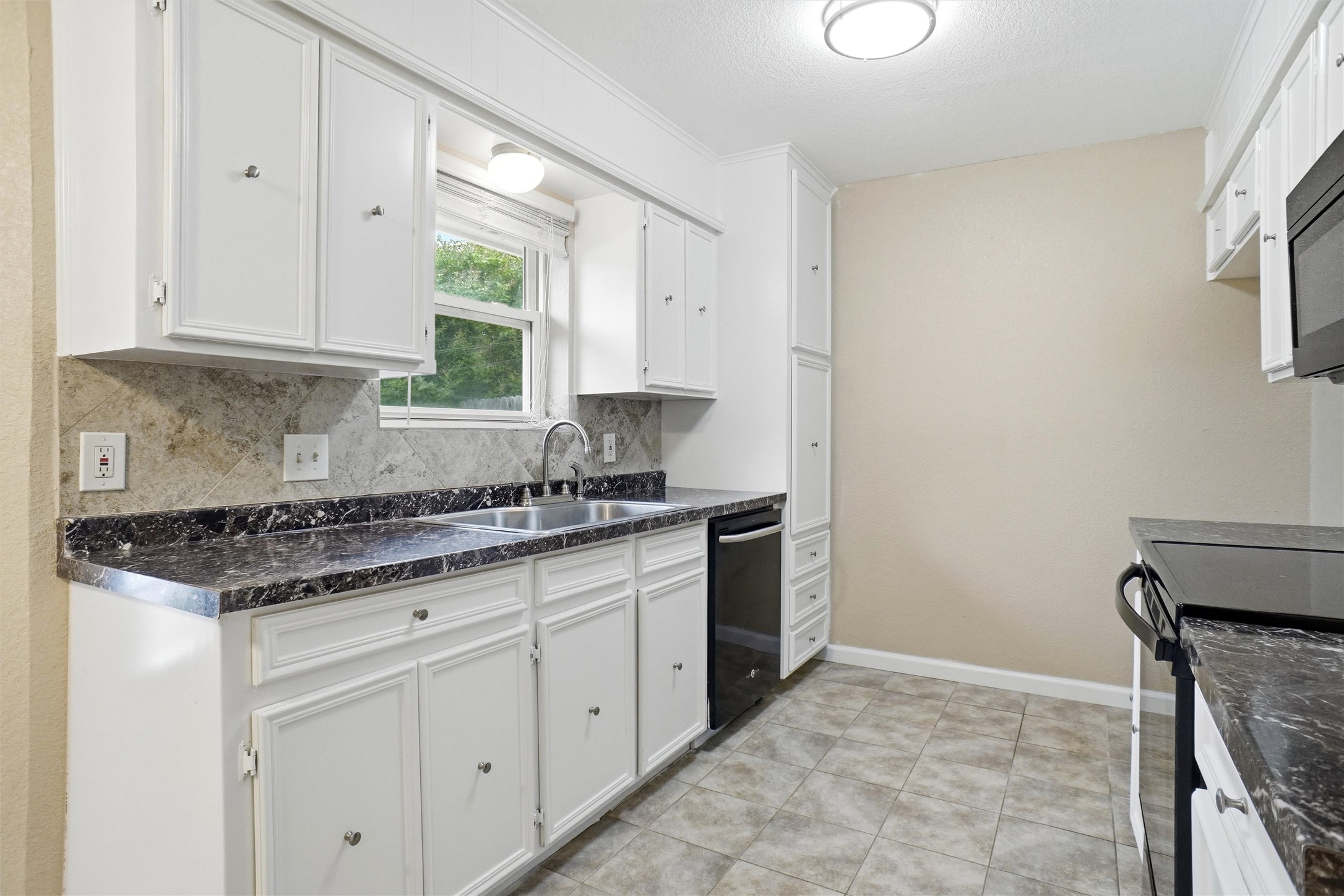148 Lilac Lane Azle TX 76020