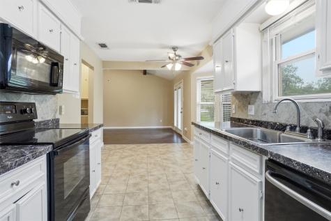 148 Lilac Lane Azle TX 76020