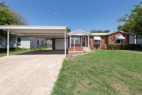1108 E Omega Street Henrietta TX 76365