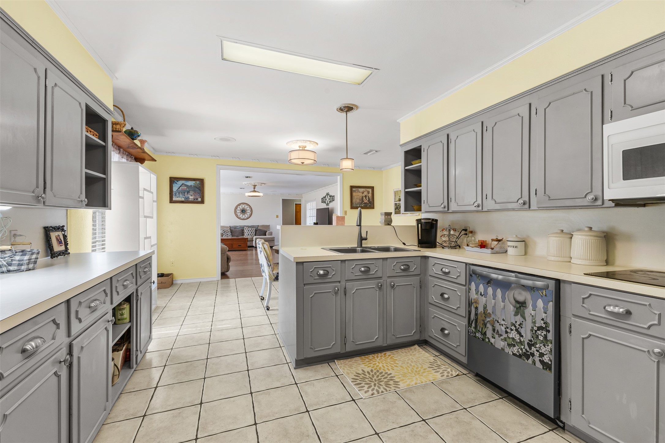 1302 W Sabine Street Carthage TX 75633