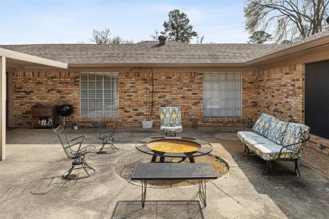 1302 W Sabine Street Carthage TX 75633