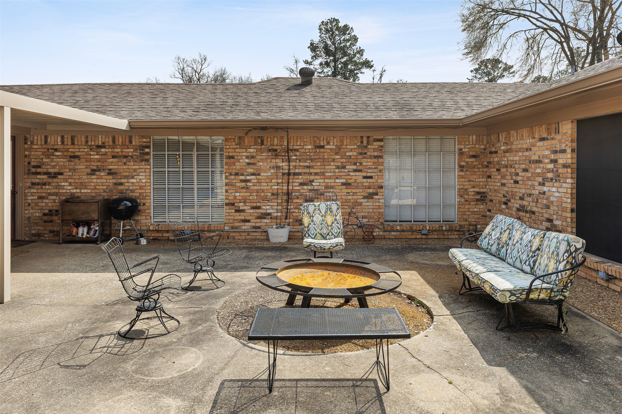 1302 W Sabine Street Carthage TX 75633
