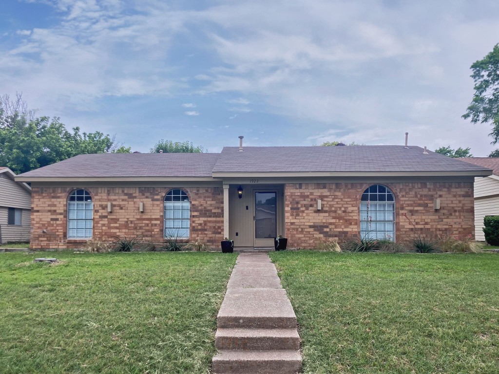 1922 Coleta Place Garland TX 75040