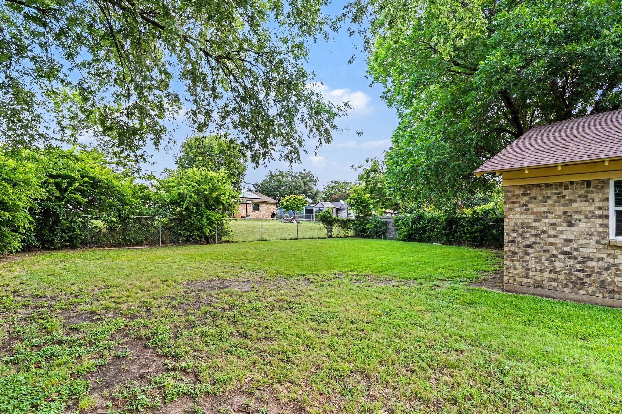 809 E Bovell Street Crowley TX 76036