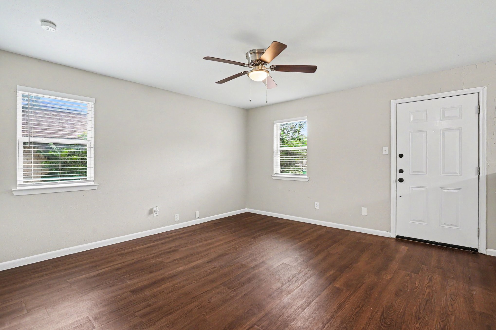 809 E Bovell Street Crowley TX 76036