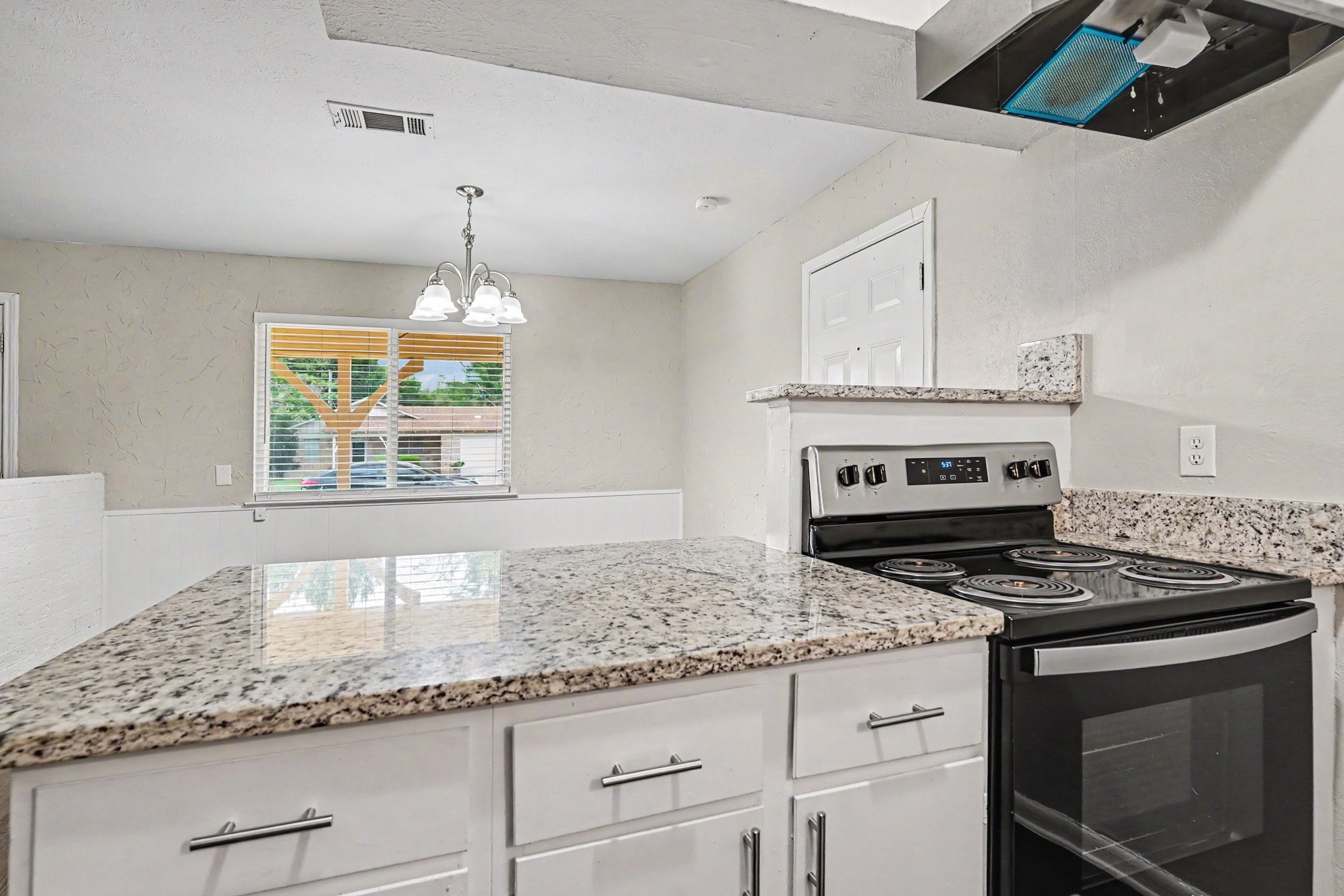 809 E Bovell Street Crowley TX 76036
