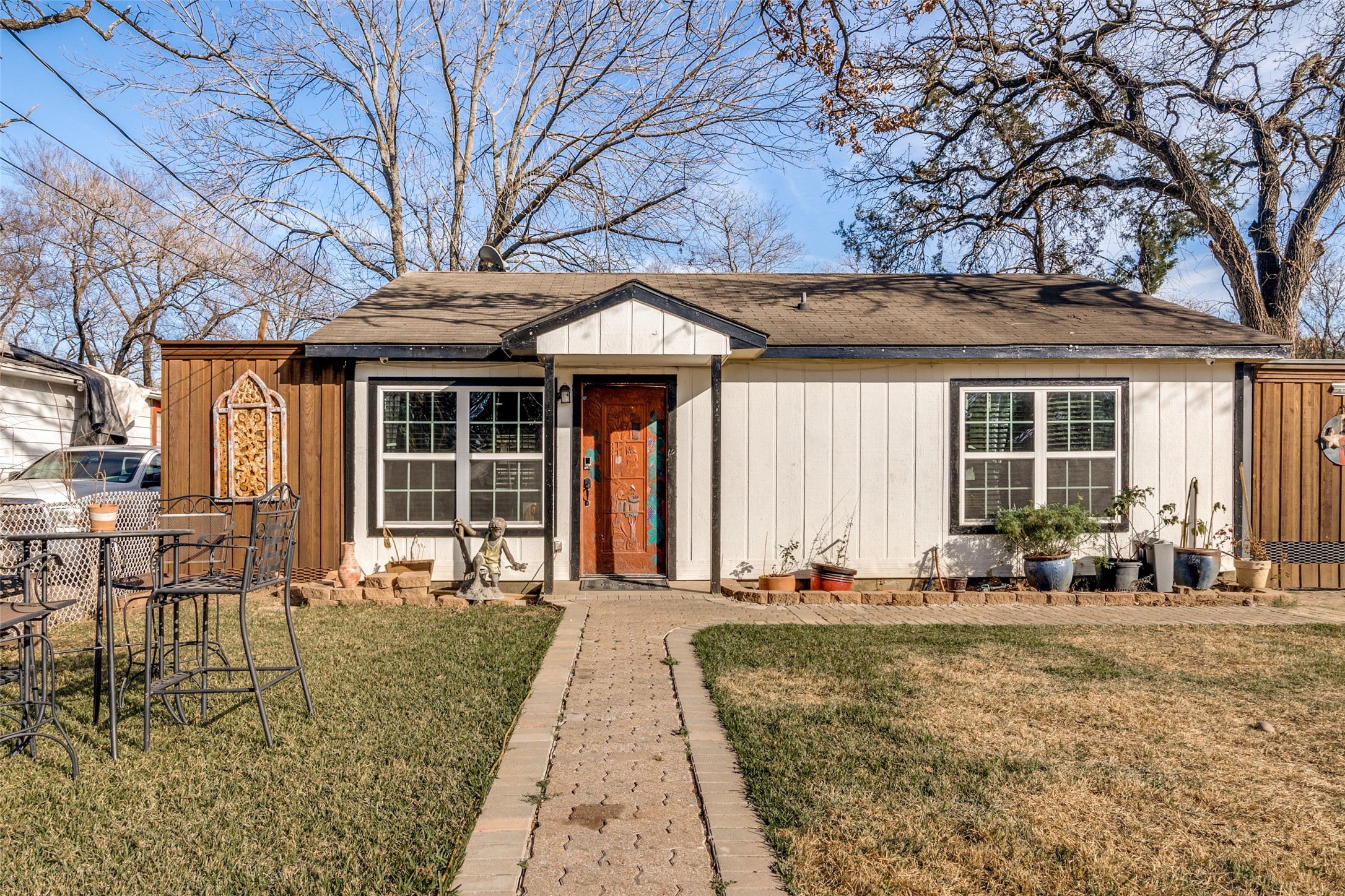 650 Pleasant Oaks Drive Dallas TX 75217