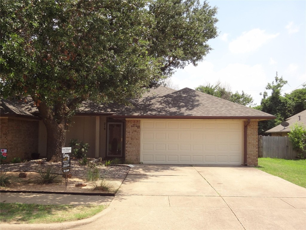 219 Mountainview Drive Hurst TX 76054