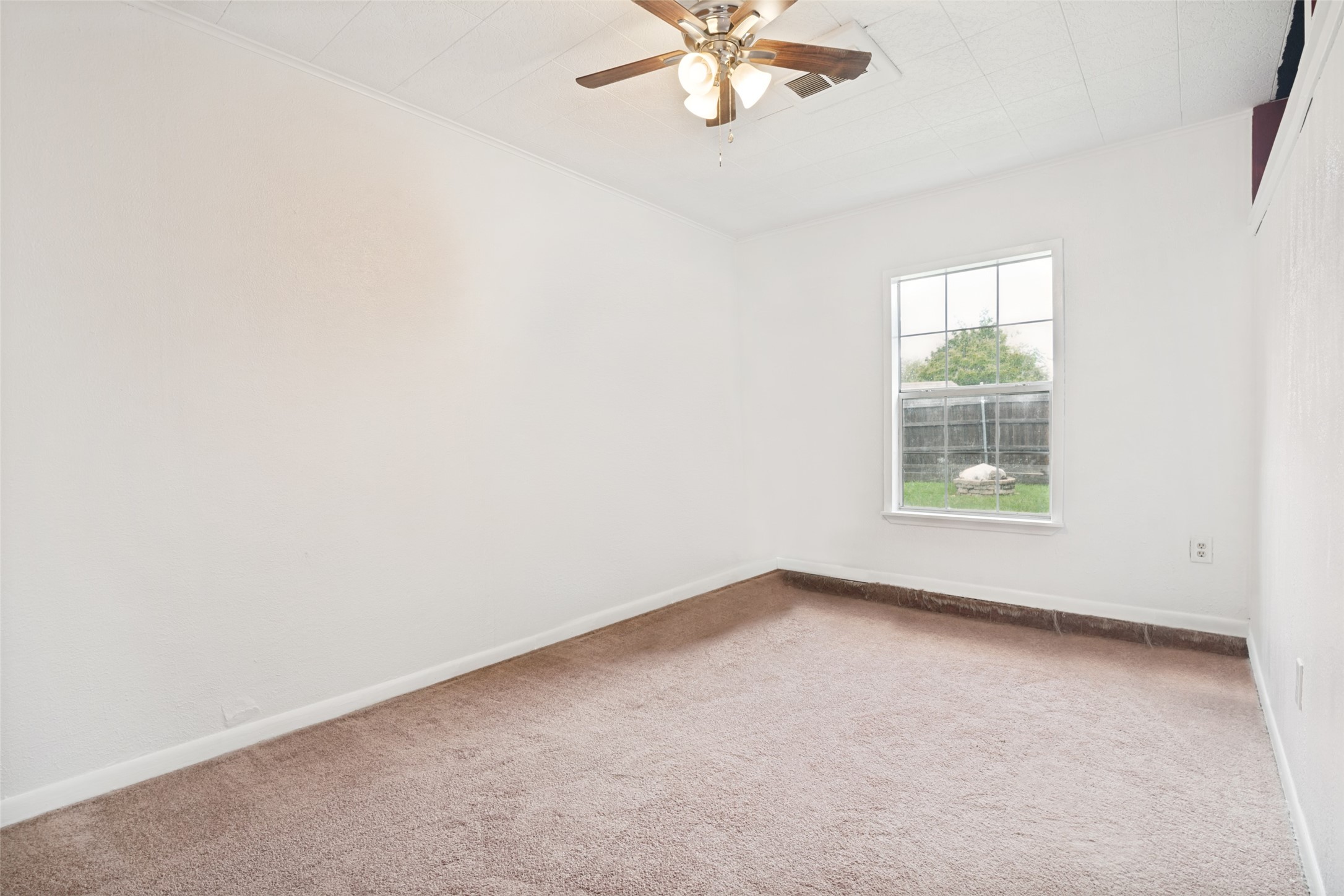 1102 Alexandria Avenue Garland TX 75040