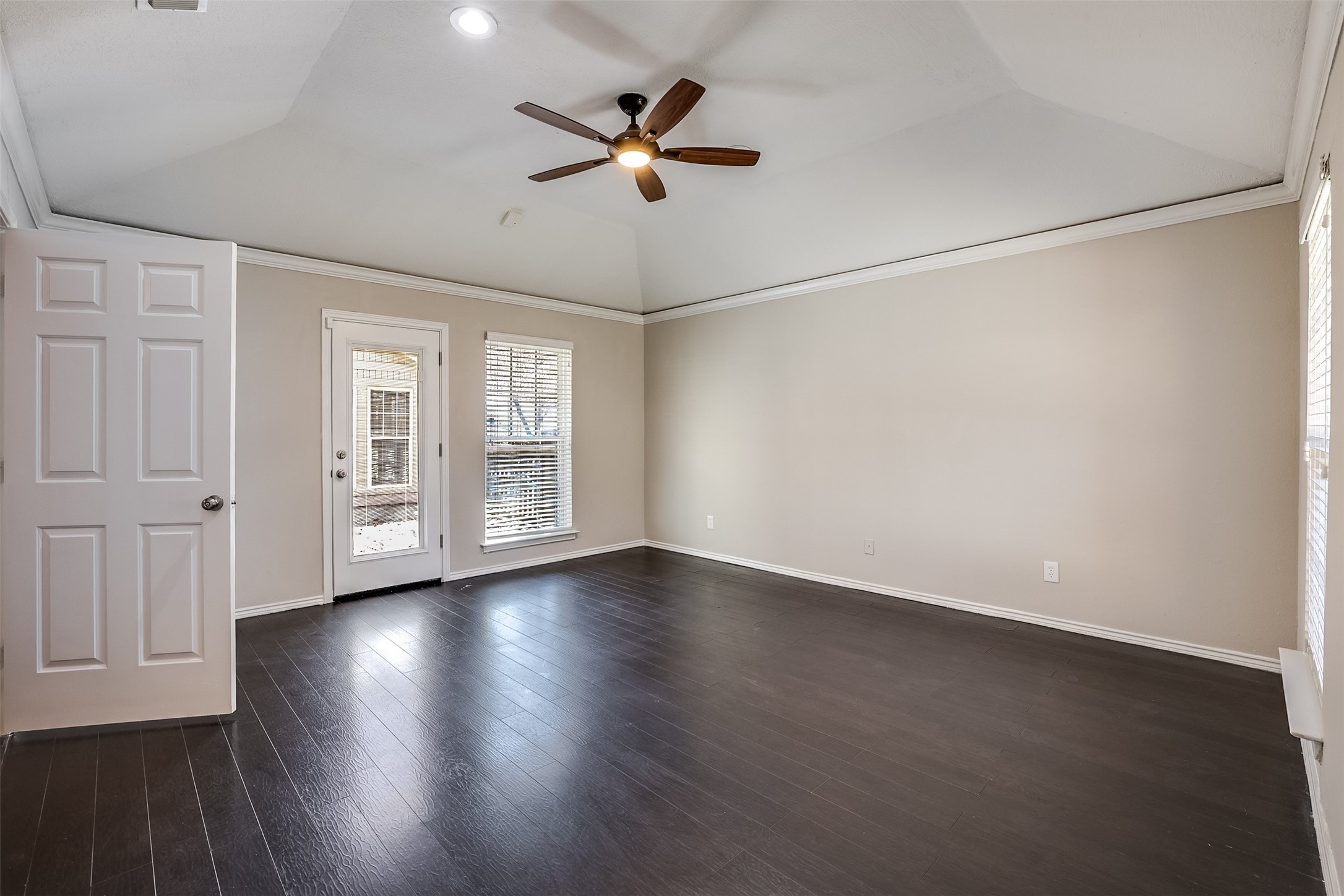 4129 Hackmore Loop Irving TX 75061