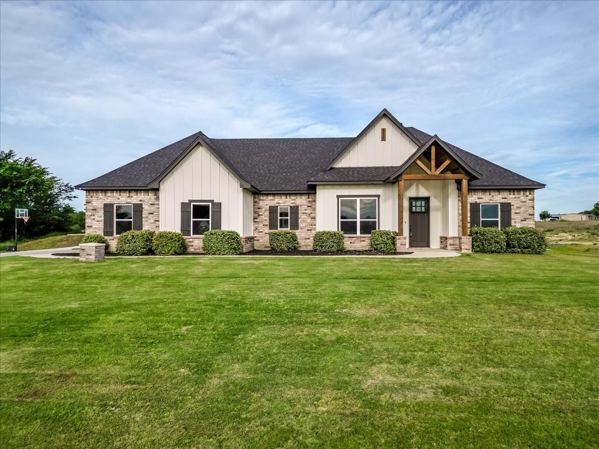 1040 Pioneer Crossing Weatherford TX 76088