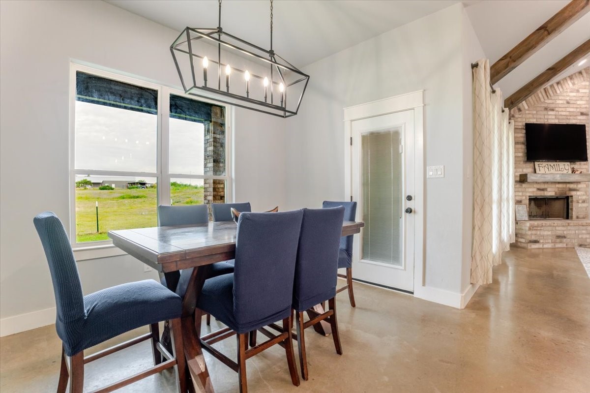 1040 Pioneer Crossing Weatherford TX 76088