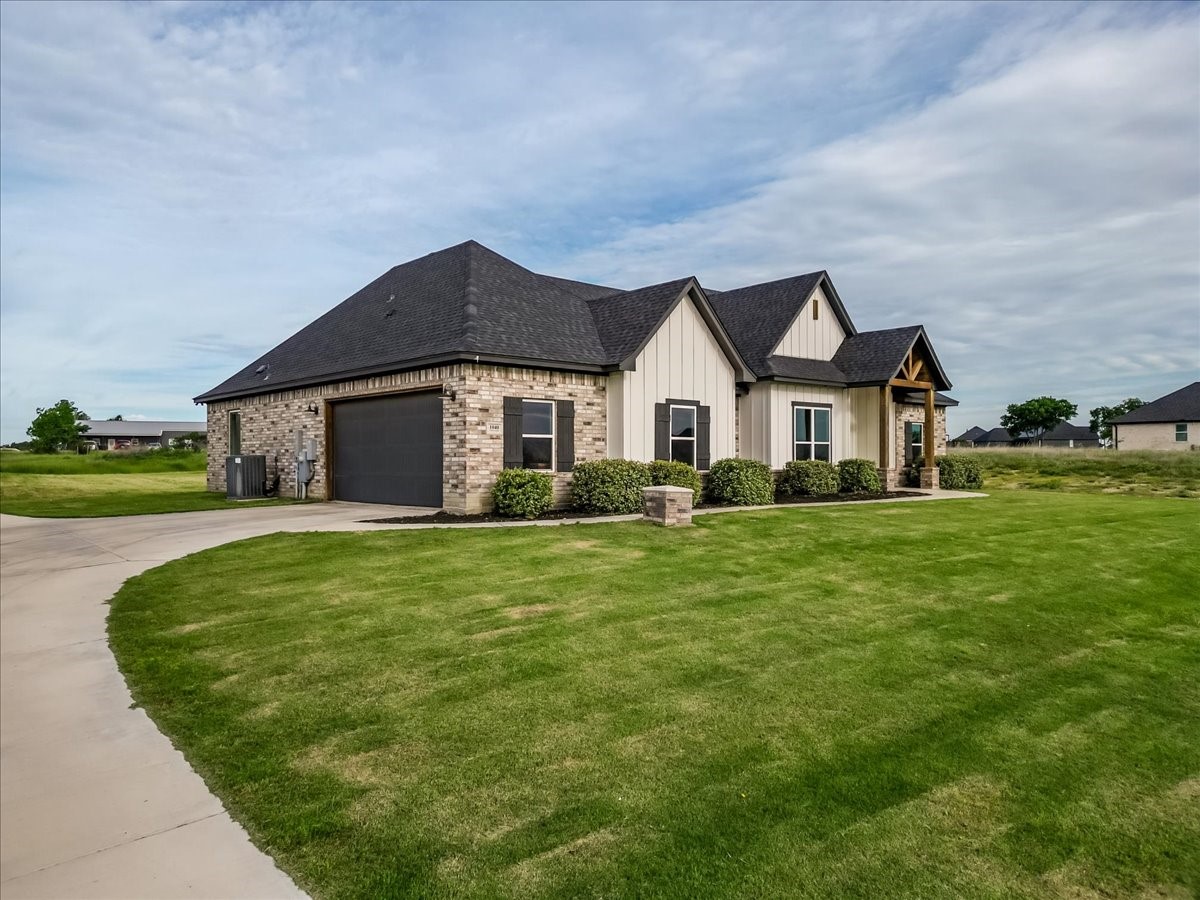 1040 Pioneer Crossing Weatherford TX 76088