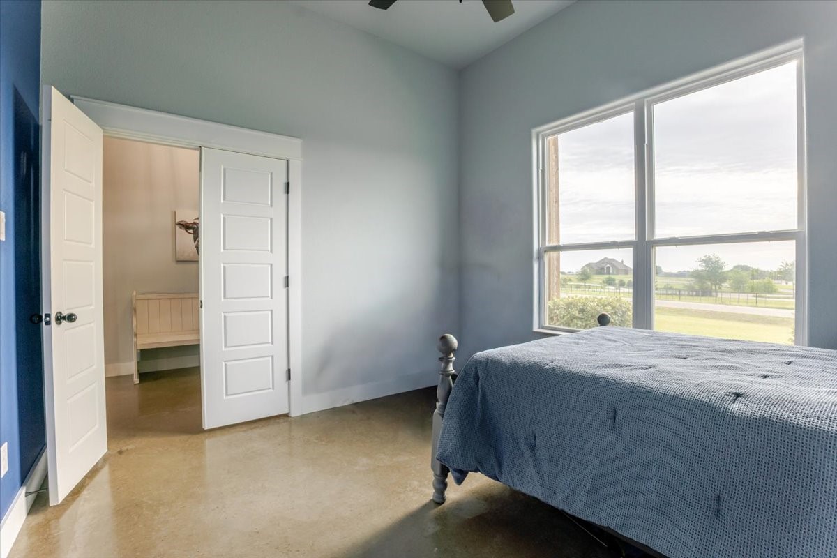 1040 Pioneer Crossing Weatherford TX 76088