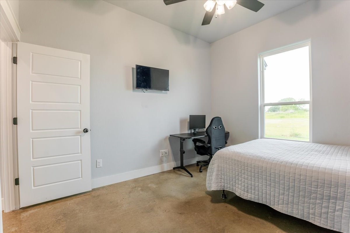 1040 Pioneer Crossing Weatherford TX 76088