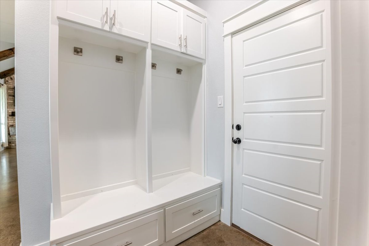 1040 Pioneer Crossing Weatherford TX 76088