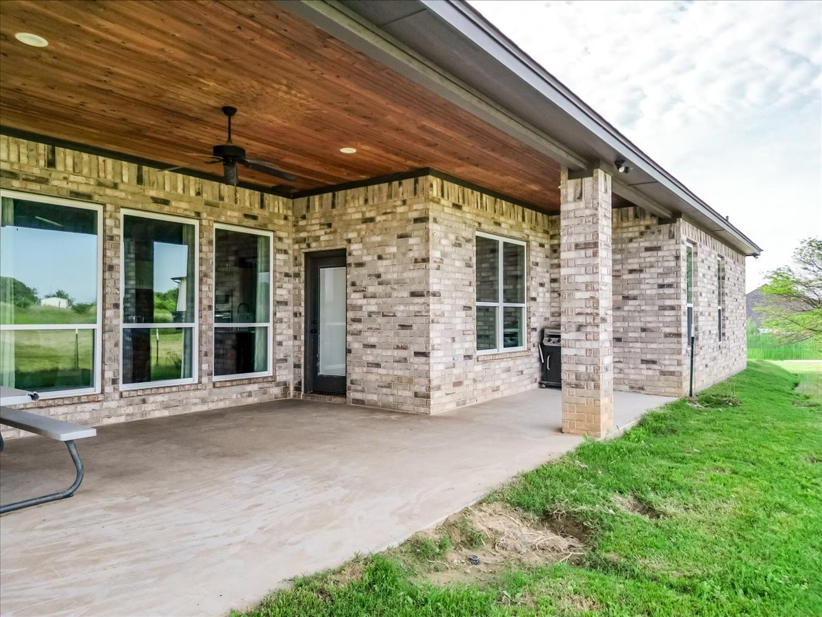 1040 Pioneer Crossing Weatherford TX 76088