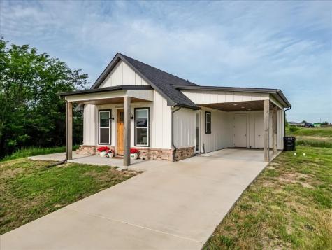 1040 Pioneer Crossing Weatherford TX 76088