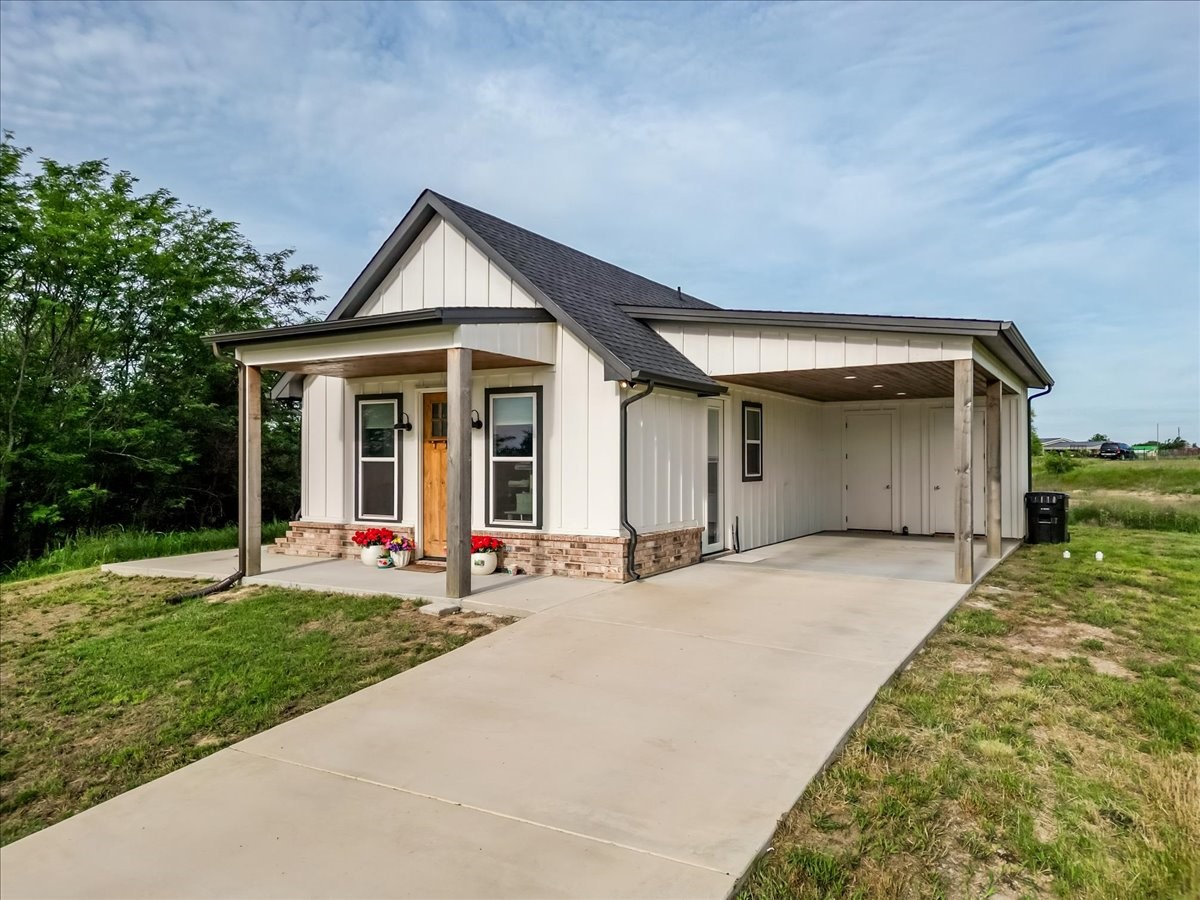 1040 Pioneer Crossing Weatherford TX 76088