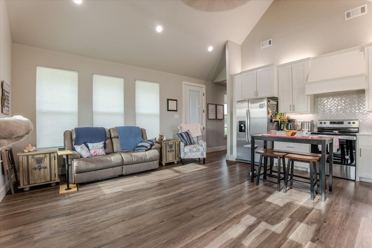 1040 Pioneer Crossing Weatherford TX 76088
