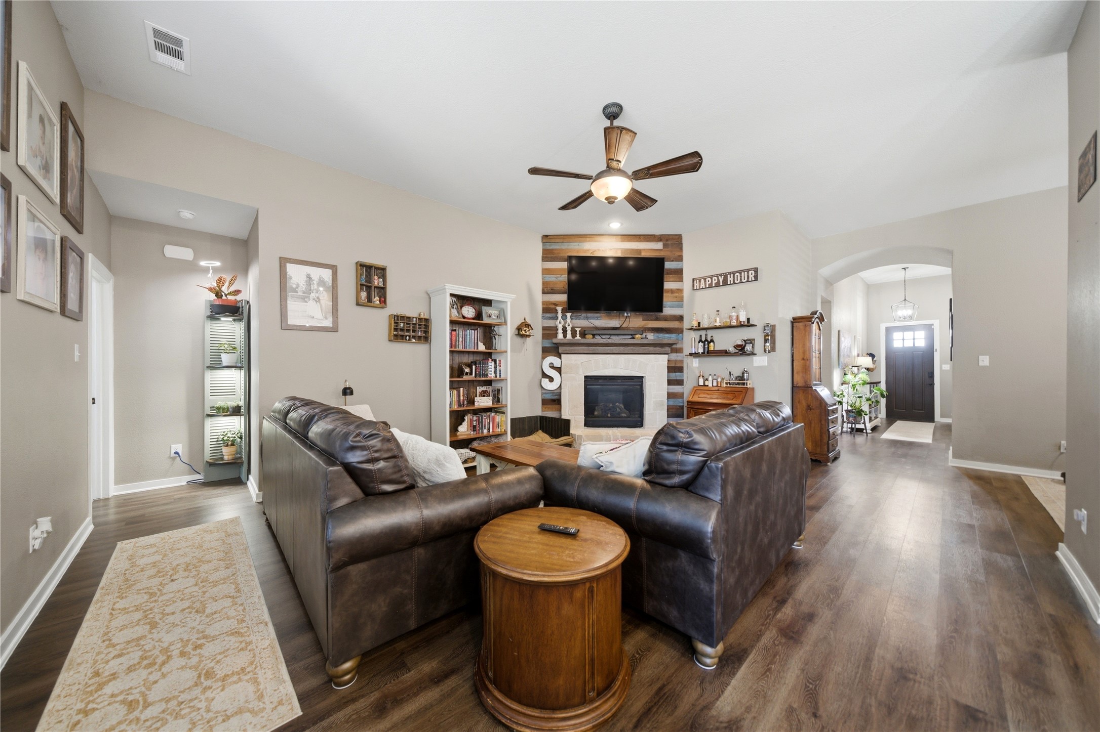 2127 Mossbrook Drive Royse City TX 75189