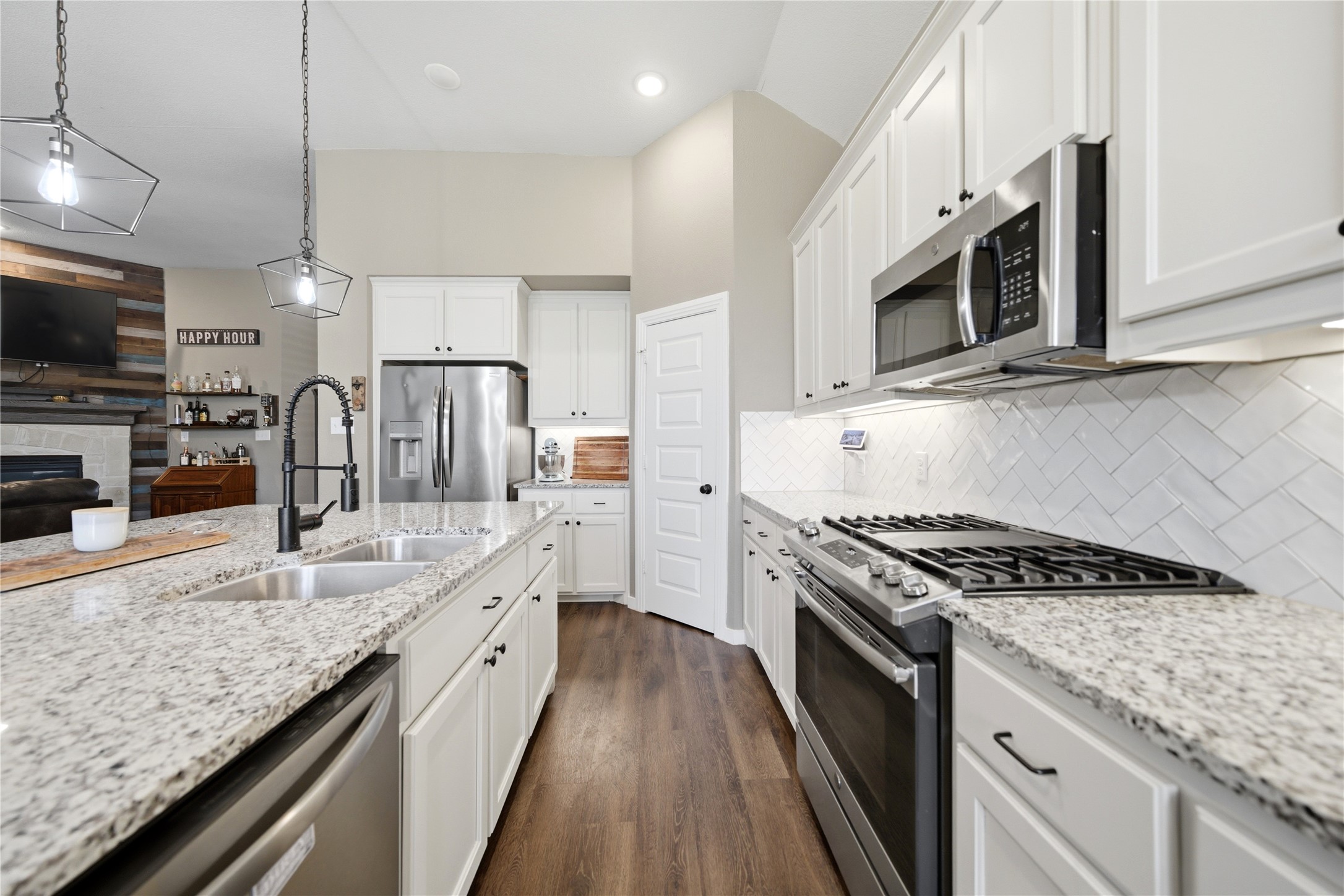 2127 Mossbrook Drive Royse City TX 75189