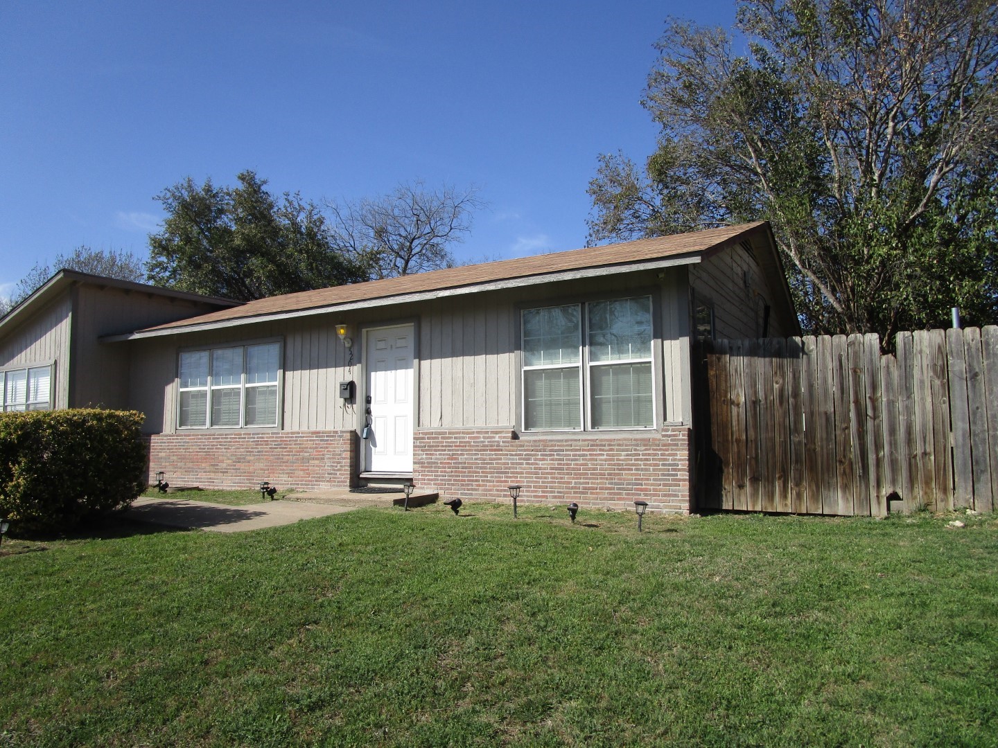 5204 Curzon Avenue Fort Worth TX 76107