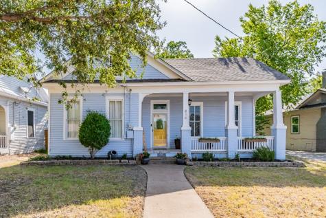 816 N Anglin Street Cleburne TX 76031