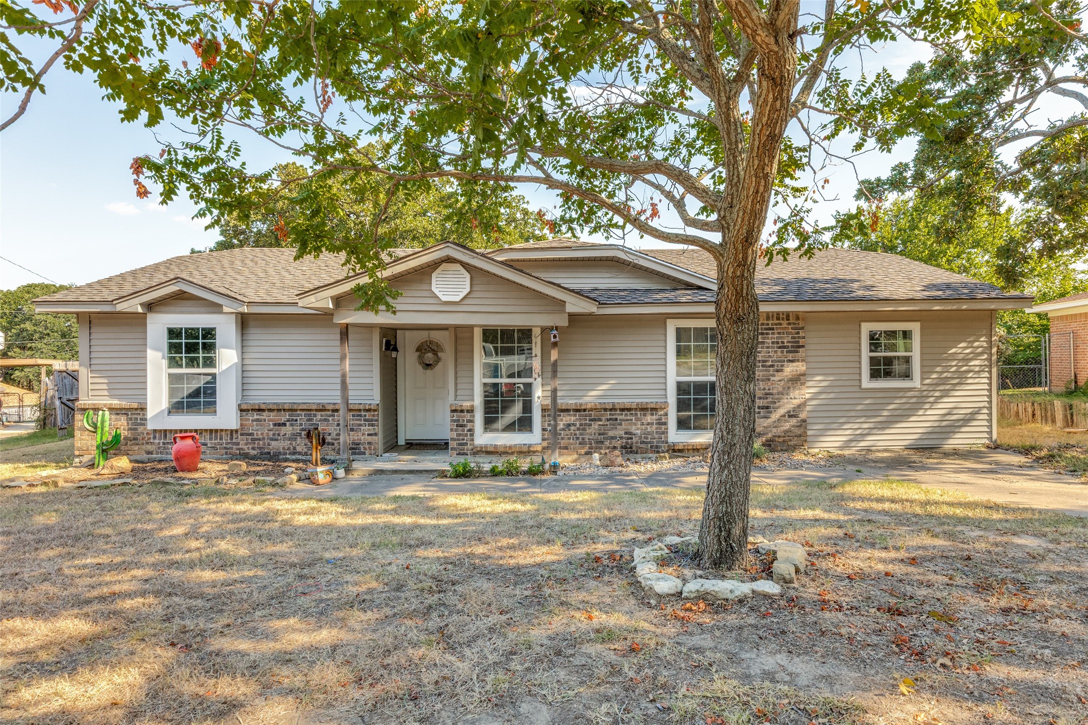 516 Lake Crest Parkway Azle TX 76020