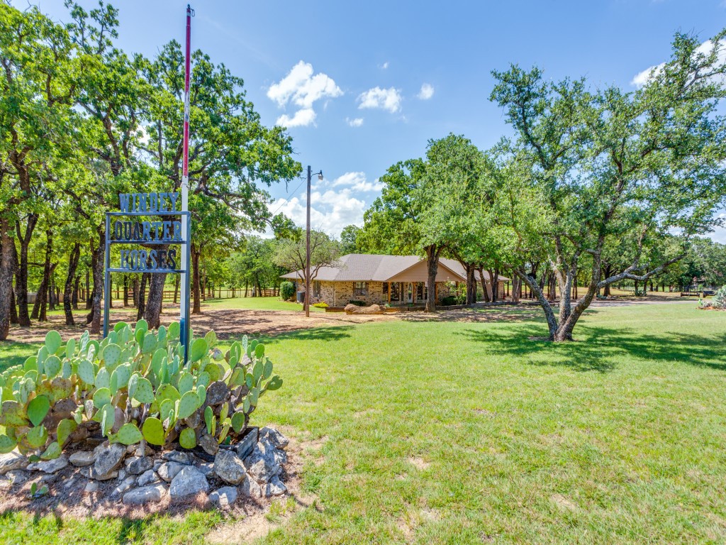 5403 Oakridge Road Joshua TX 76058