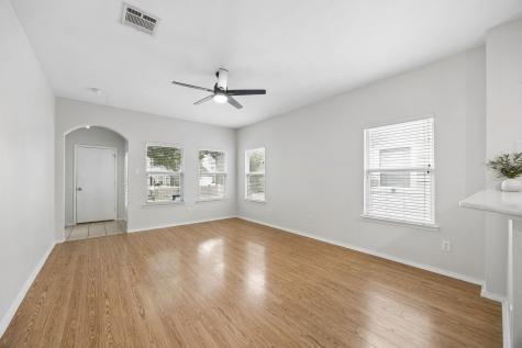1317 Live Oak Lane Savannah TX 76227