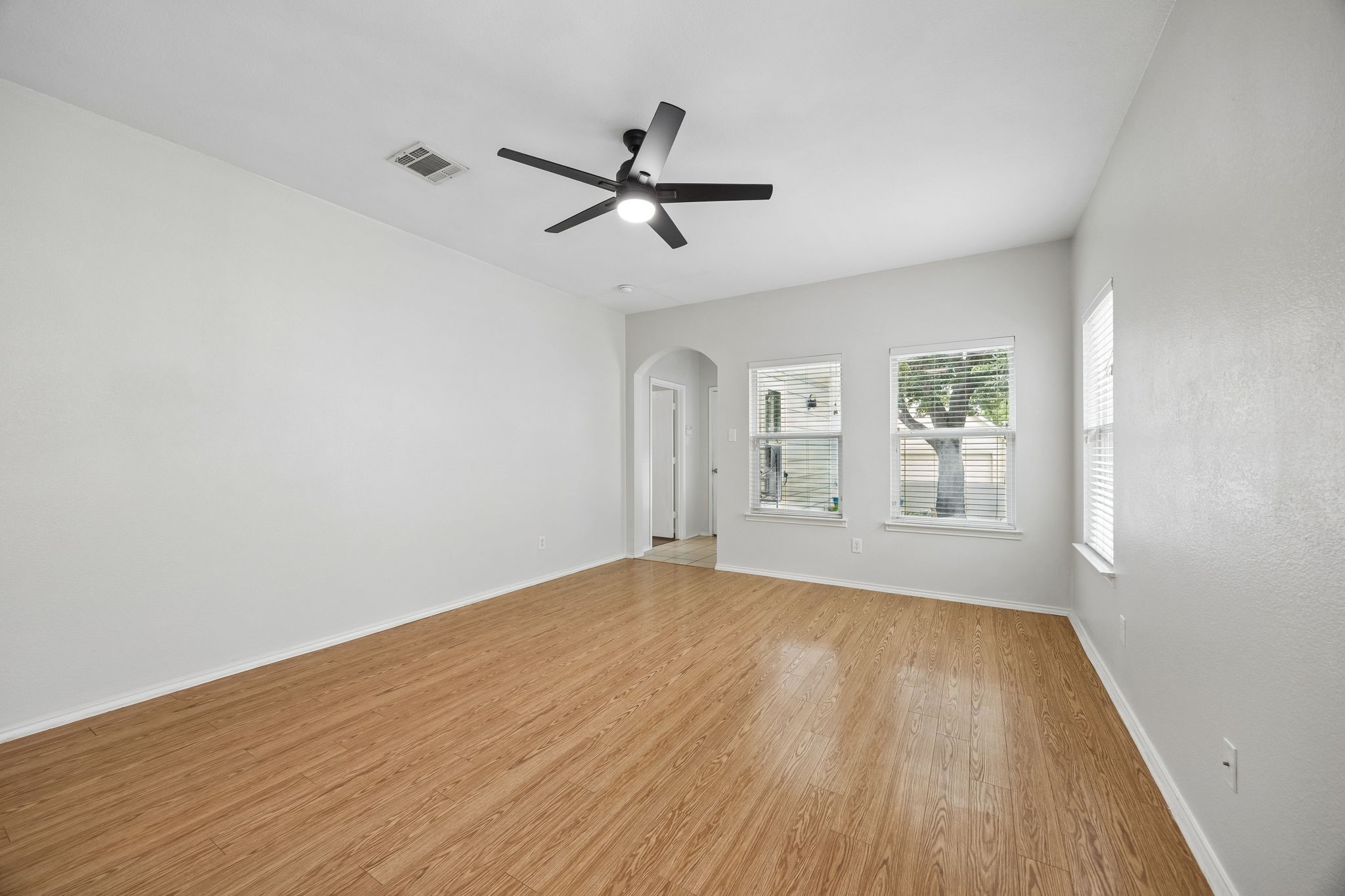 1317 Live Oak Lane Savannah TX 76227