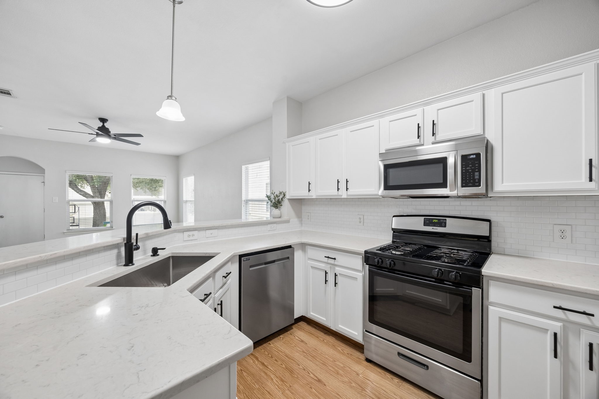 1317 Live Oak Lane Savannah TX 76227
