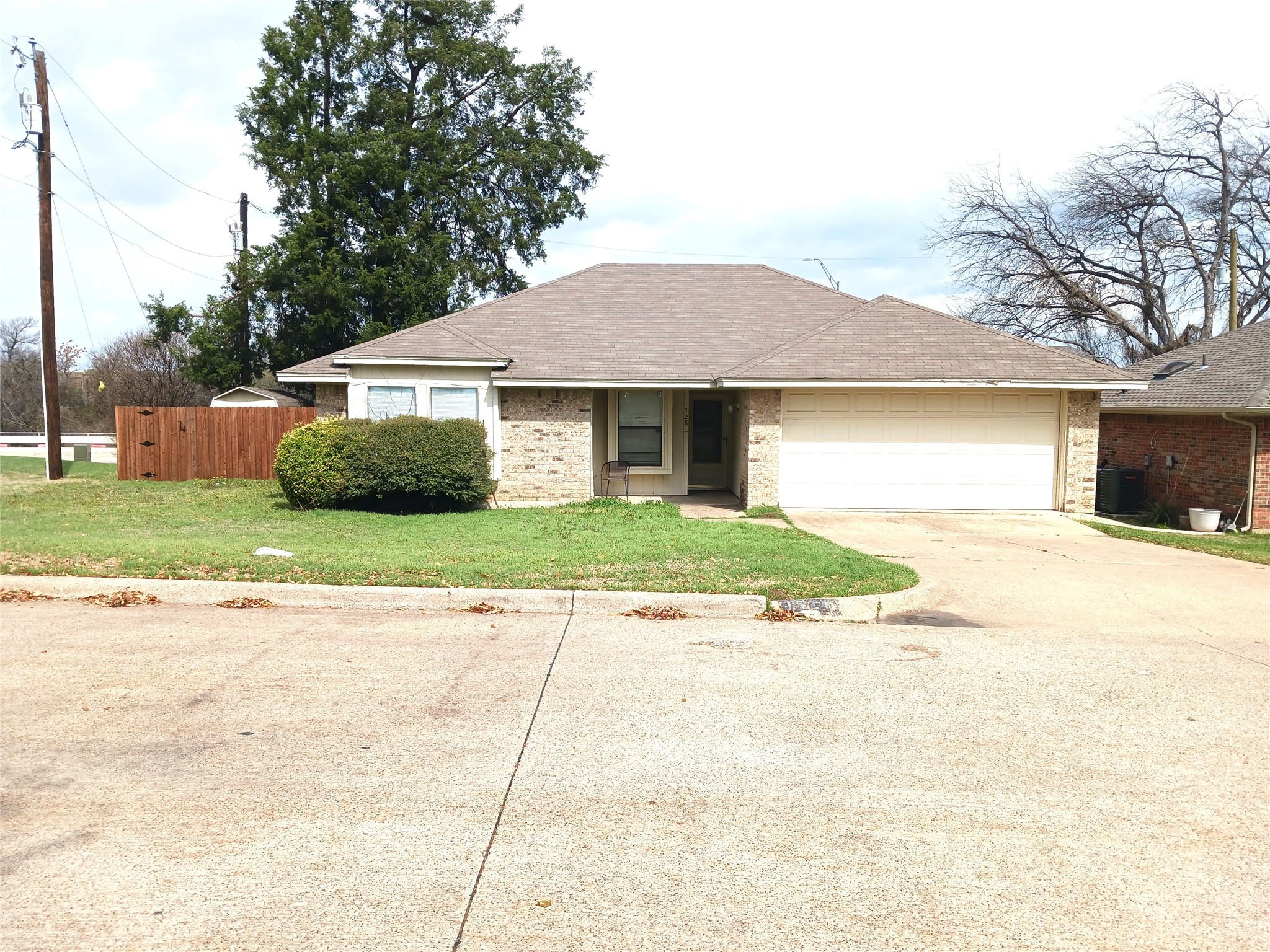 1728 N Bent Tree Trail Grand Prairie TX 75052