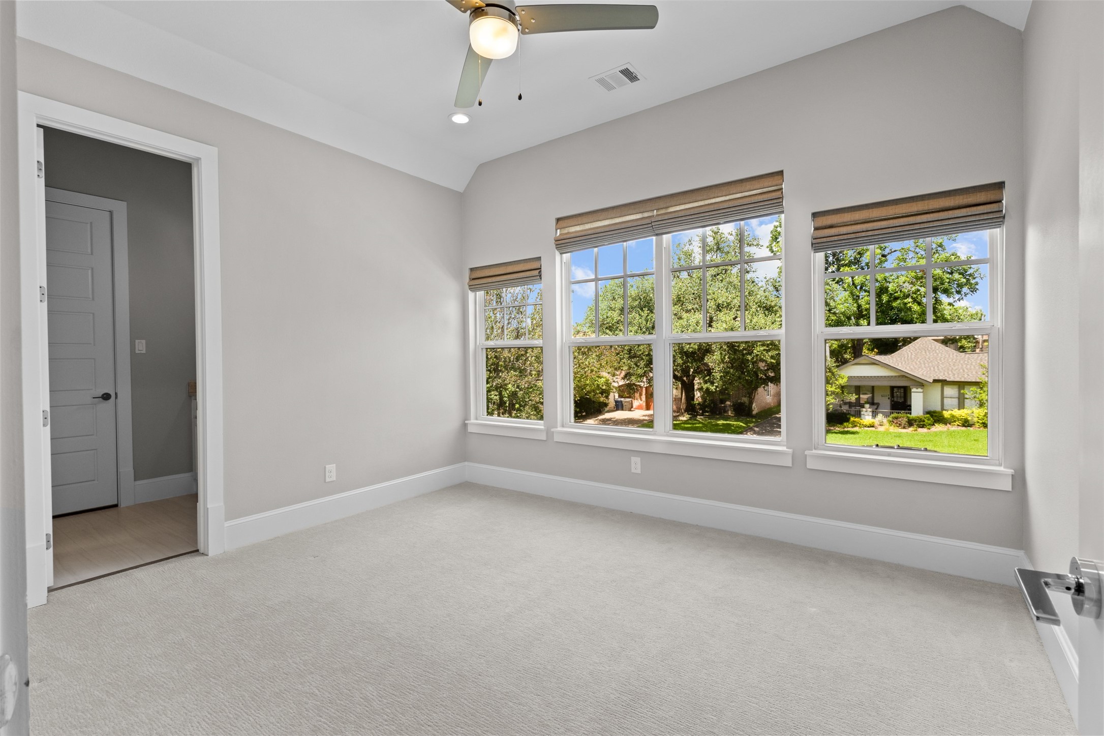 6118 Belmont Avenue Dallas TX 75214