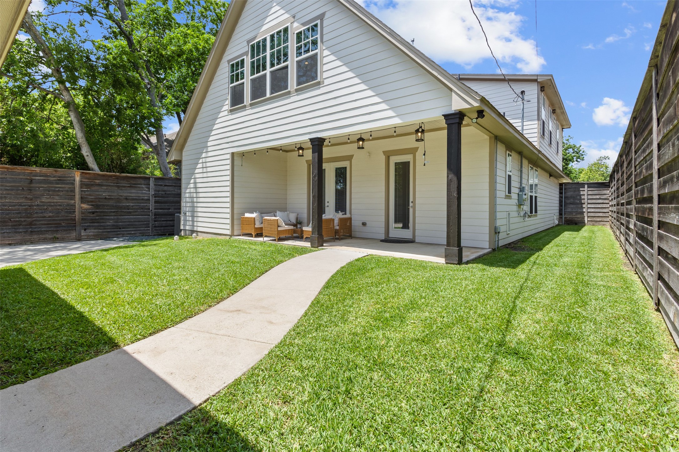 6118 Belmont Avenue Dallas TX 75214