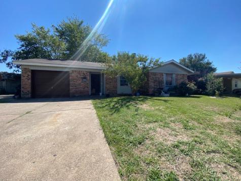 4026 Ambassador Way Balch Springs TX 75180