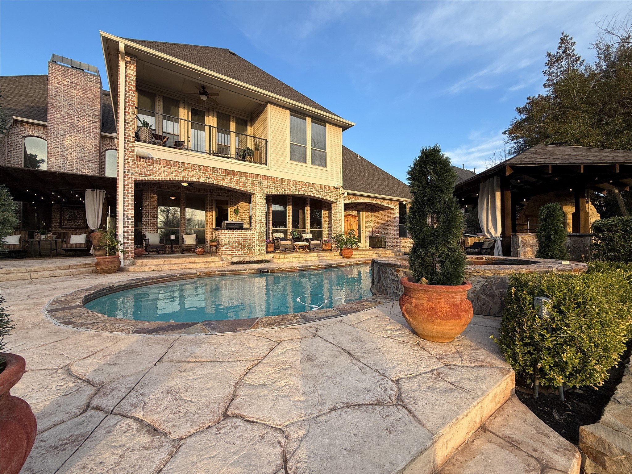 1919 Kings Pass Heath TX 75032
