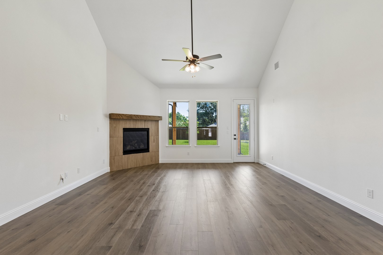 5704 Glynda North Richland Hills TX 76180