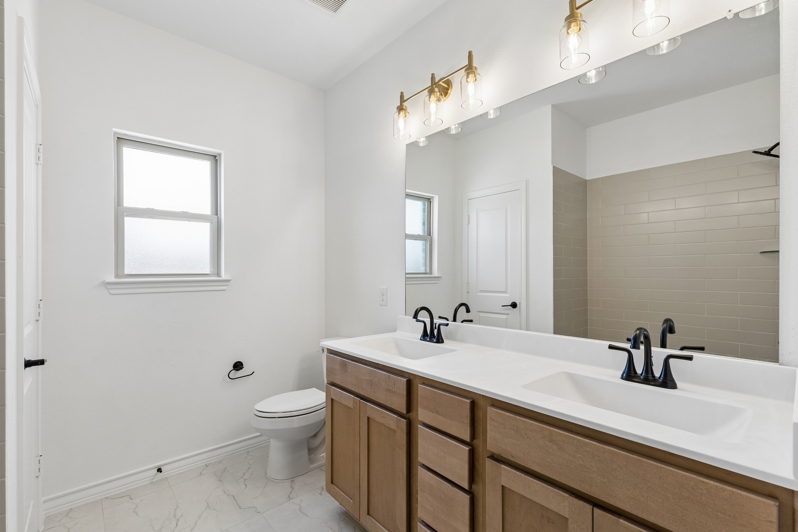 5704 Glynda North Richland Hills TX 76180