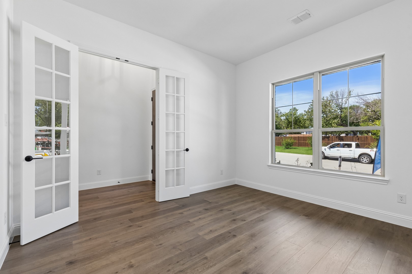 5704 Glynda North Richland Hills TX 76180