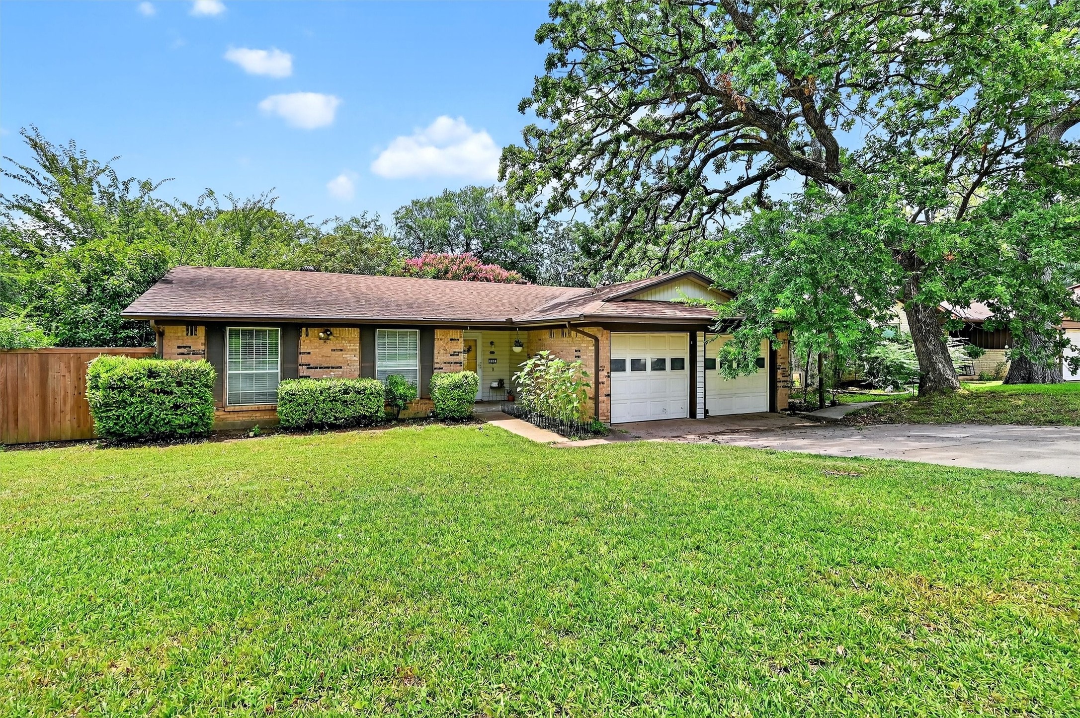 813 Glen Key Street Denison TX 75020