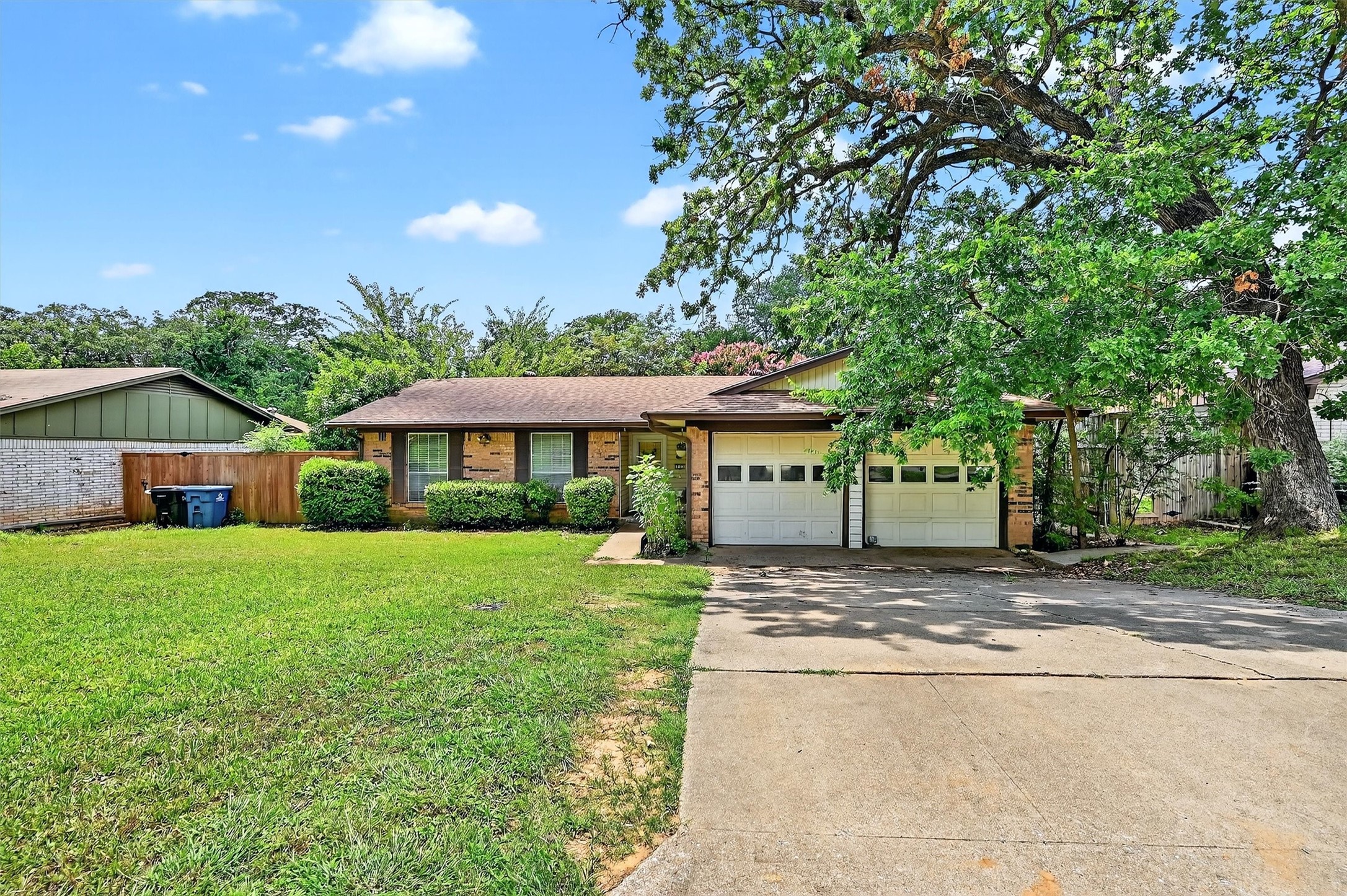 813 Glen Key Street Denison TX 75020