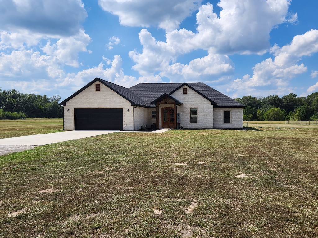 202 Private Road 54329 Pittsburg TX 75686