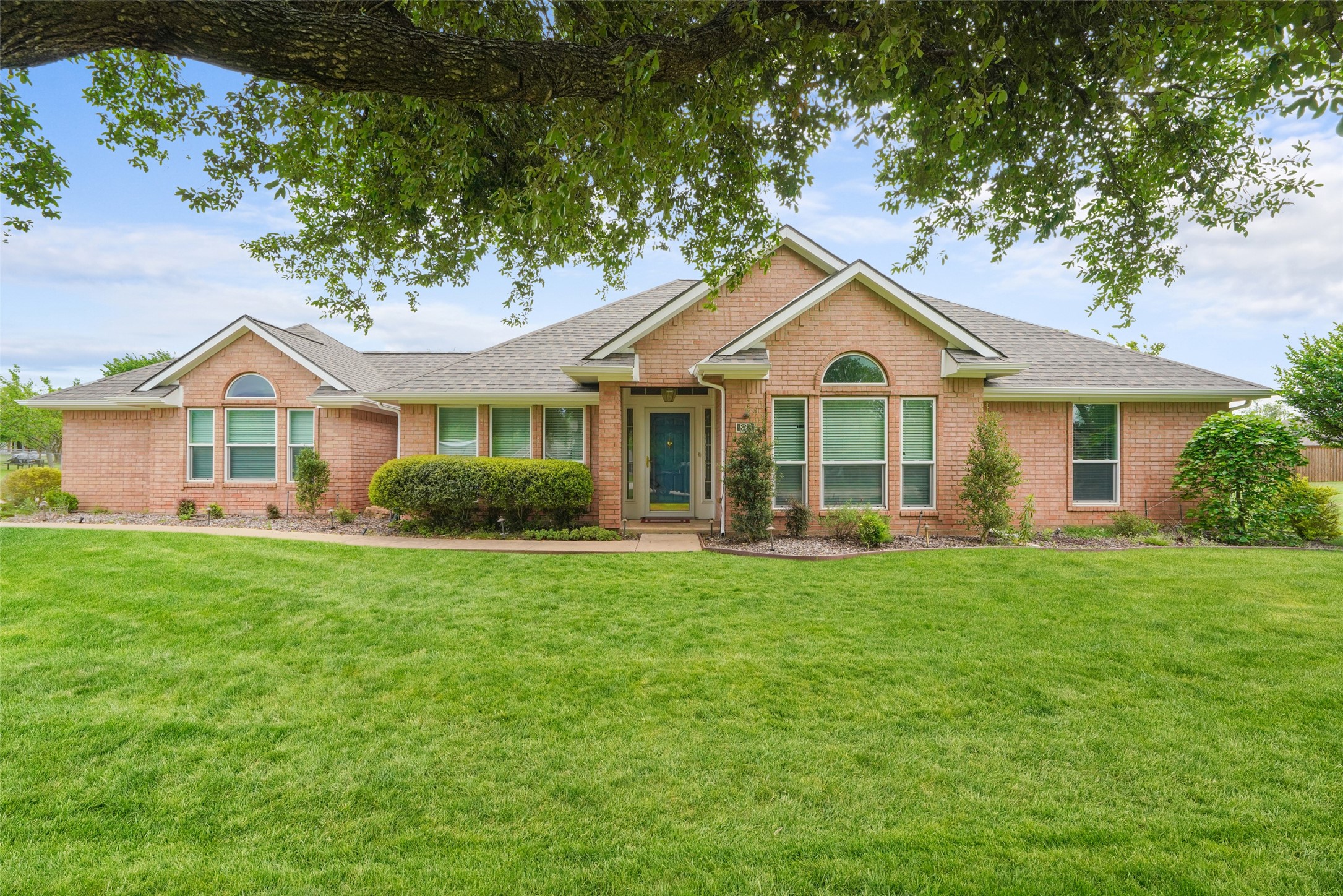 830 S Clinton Lane Midlothian TX 76065
