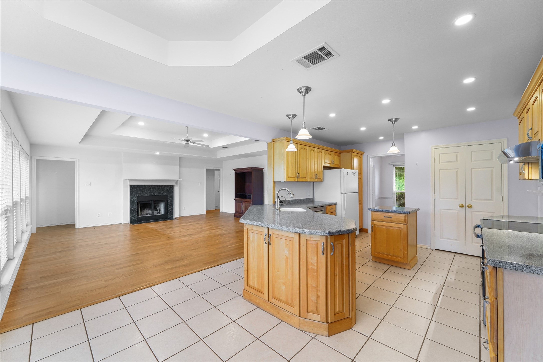 830 S Clinton Lane Midlothian TX 76065