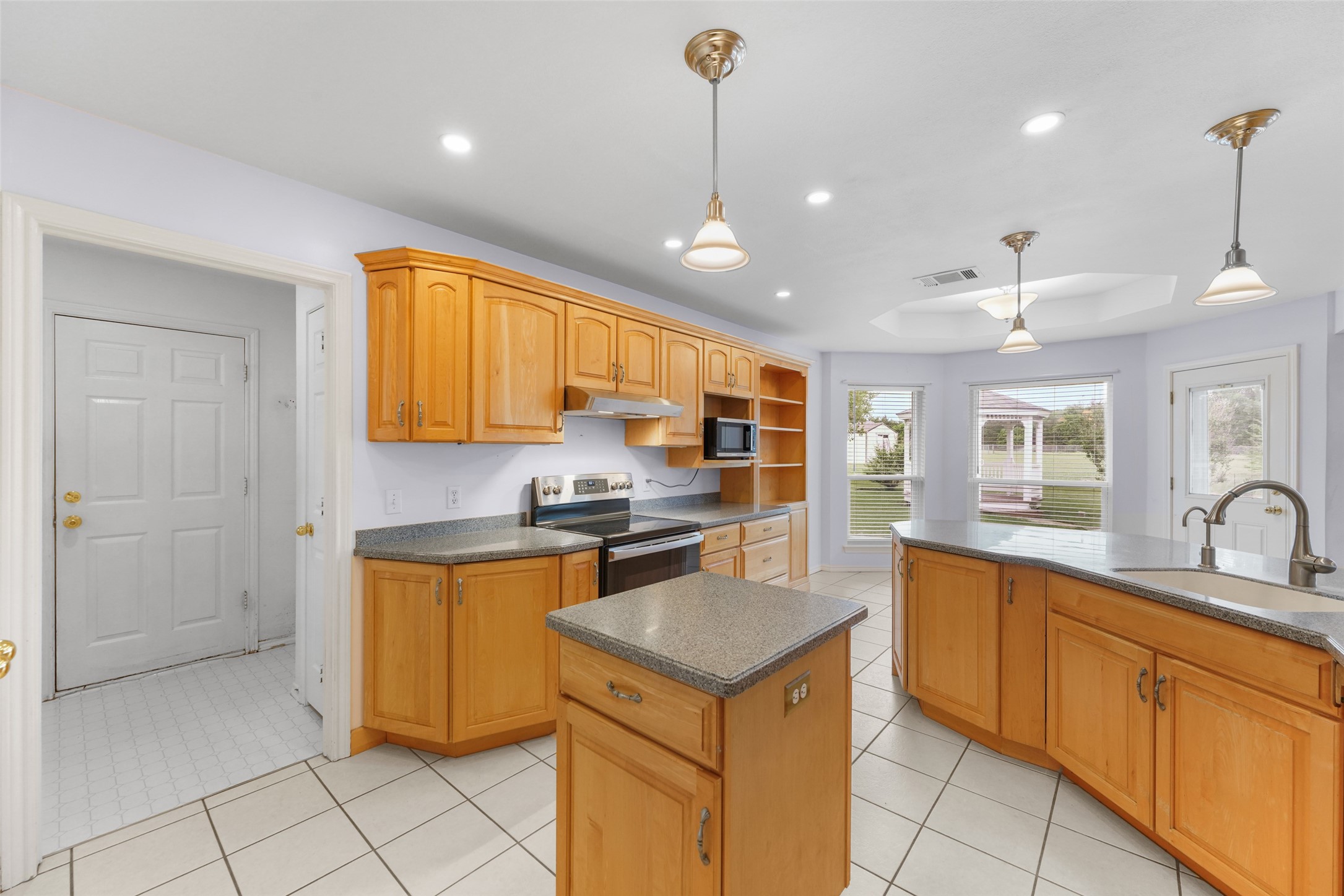 830 S Clinton Lane Midlothian TX 76065
