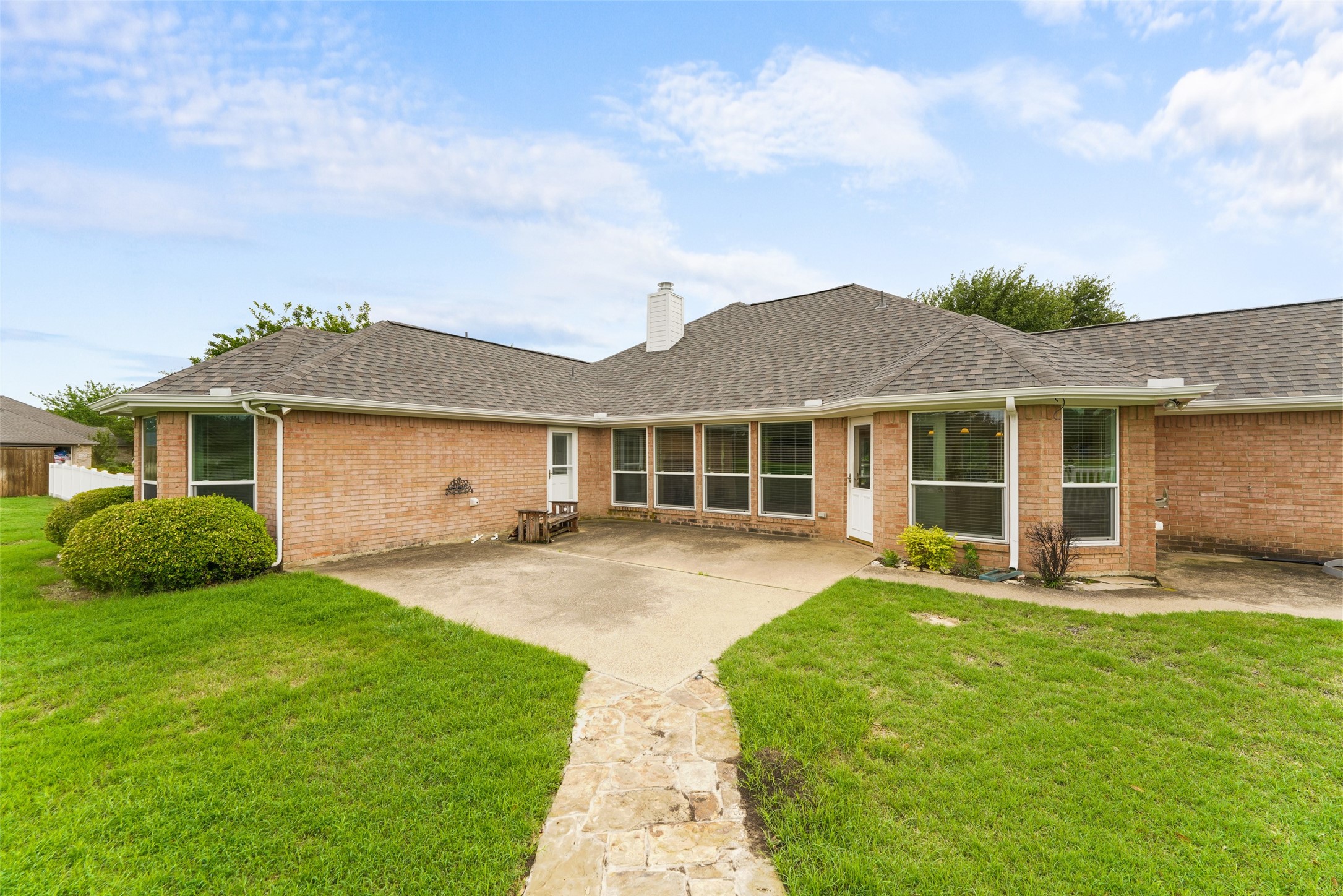830 S Clinton Lane Midlothian TX 76065
