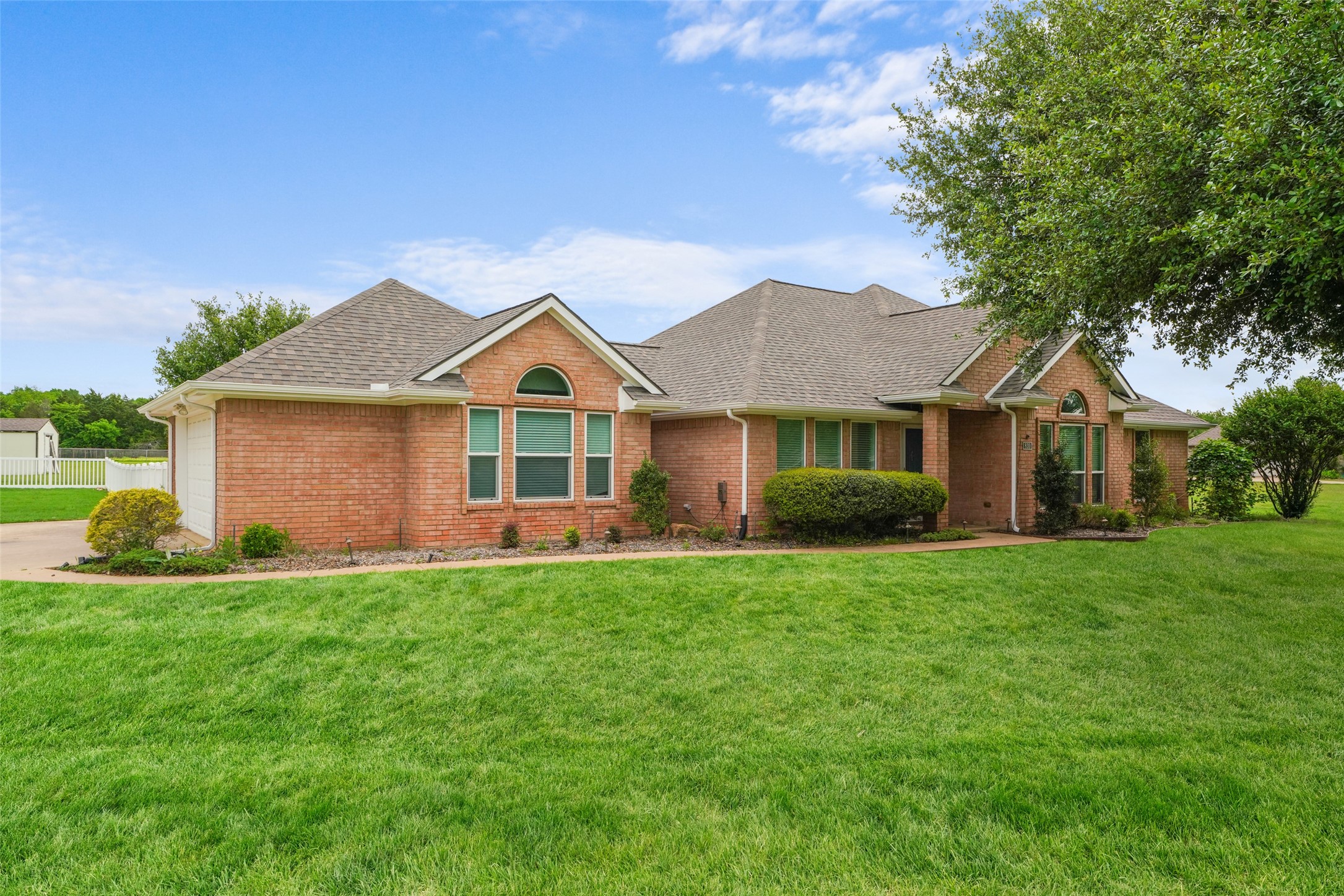 830 S Clinton Lane Midlothian TX 76065